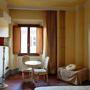 https://casa-leopardi-florence.it-tuscanyhotel.com